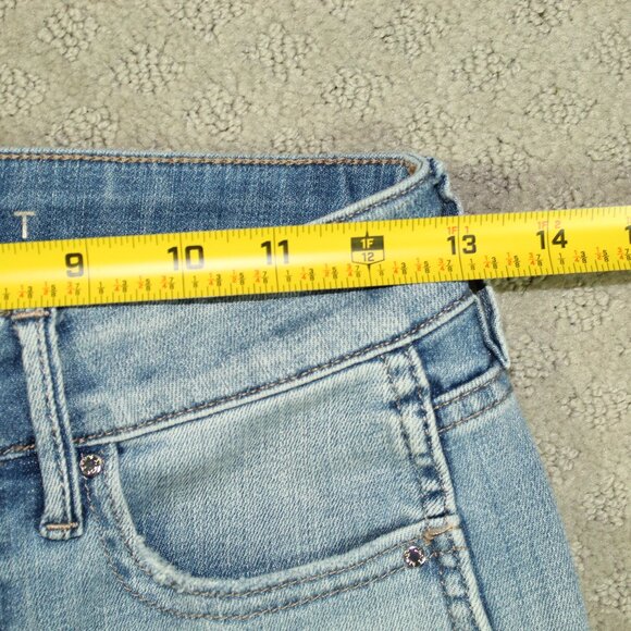 White House Black Market Women's Size 00 Straight Crop Floral Patch Embroidered - Picture 7 of 7